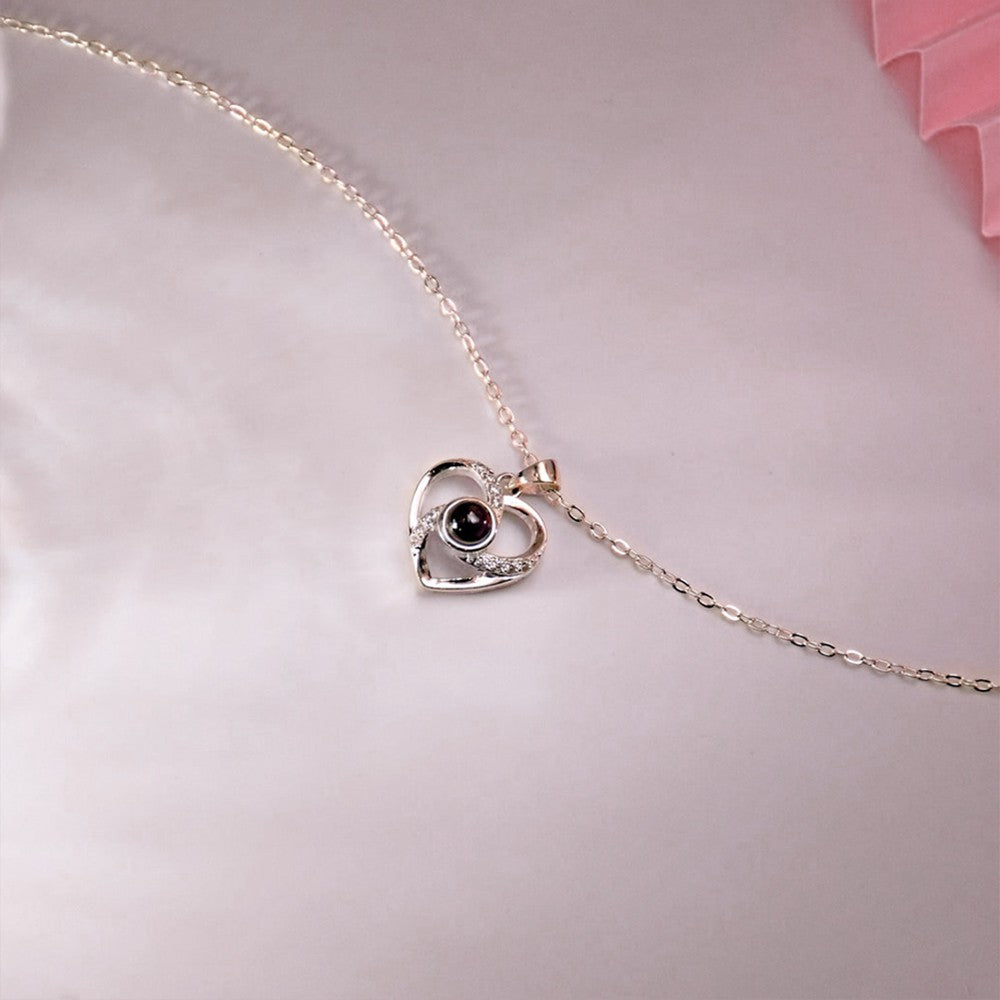 PHOTO ONLY WITHOUT TEXT/PHOTO NECKLACE WITH LOVE HEART PROJECTION NECKLACE